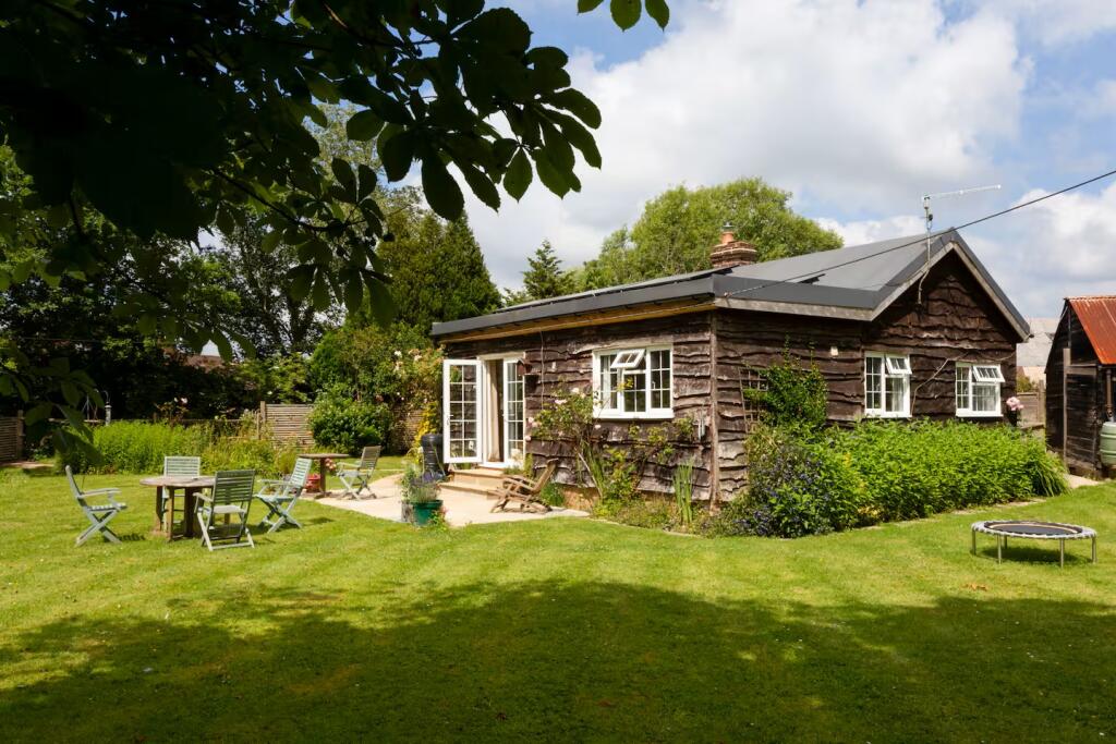 Main image of property: Isfield
