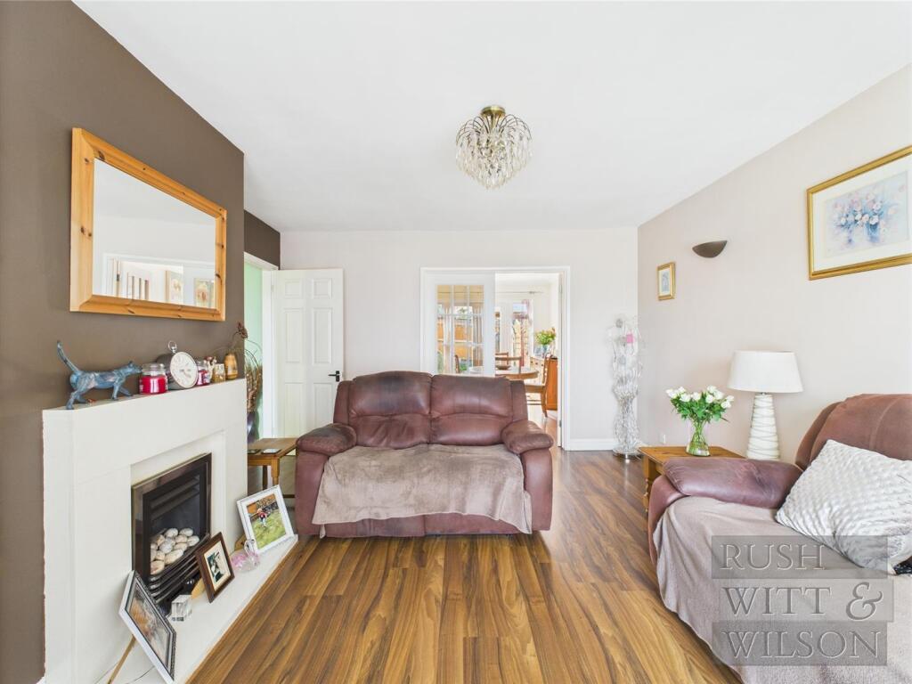 9 Beauharrow Road photo 4