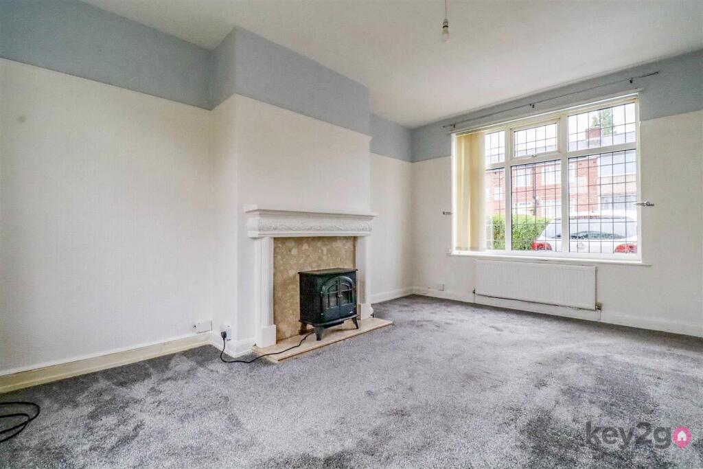House in Sheffield, South Yorkshire - More