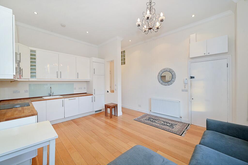 Apartment in London - View 4