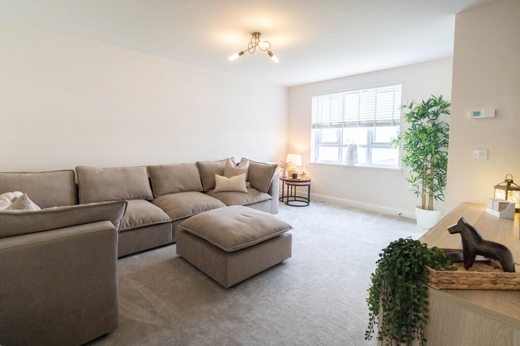 House in Motherwell, North Lanarkshire - View 2