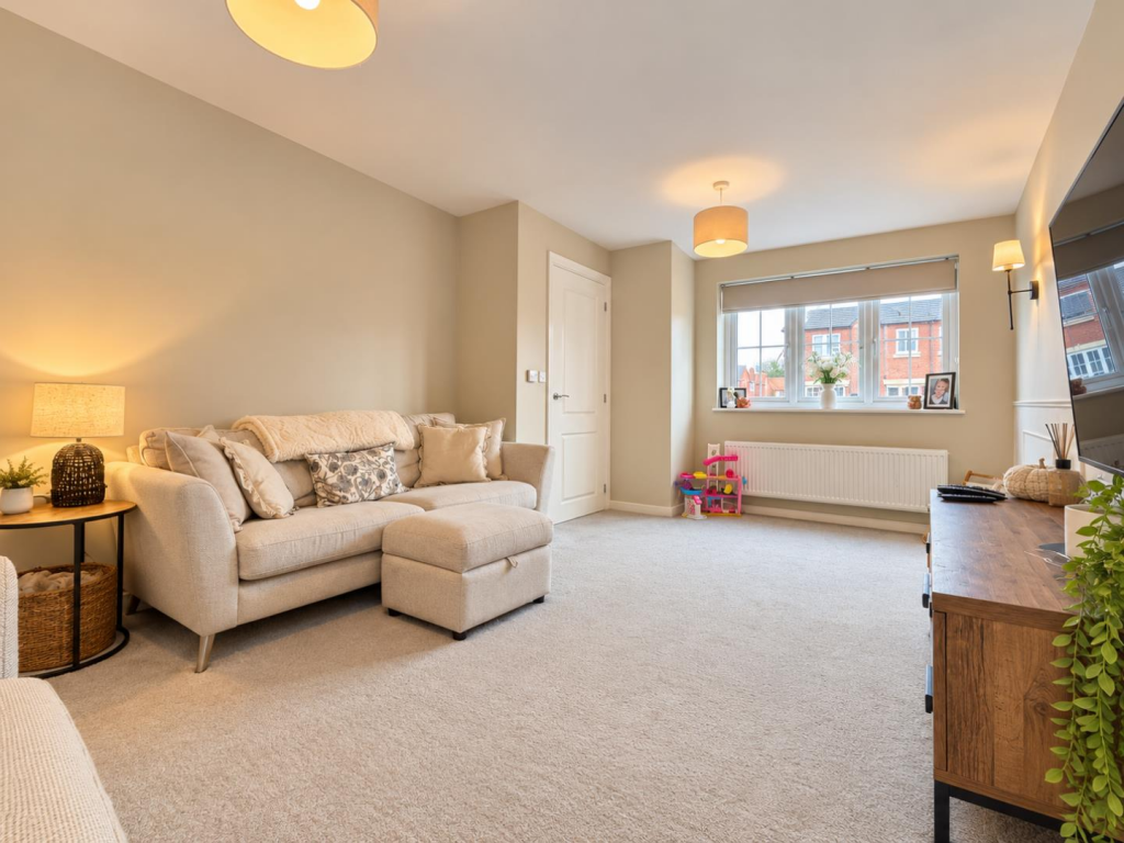 House in Stockton-on-Tees - More