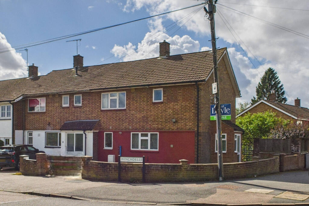 3-bed terraced on Peascroft Road, Hemel Hempstead, HP3, £450,000