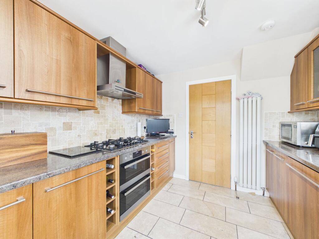 House in Motherwell, South Lanarkshire - More