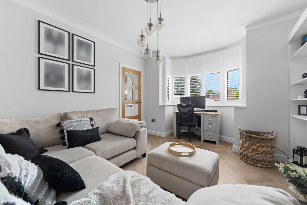 House in Grimsby, Humberston - More