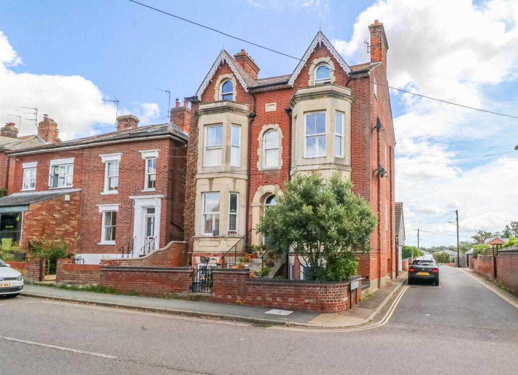 Main image of property: High Street, Wivenhoe, Colchester, CO7