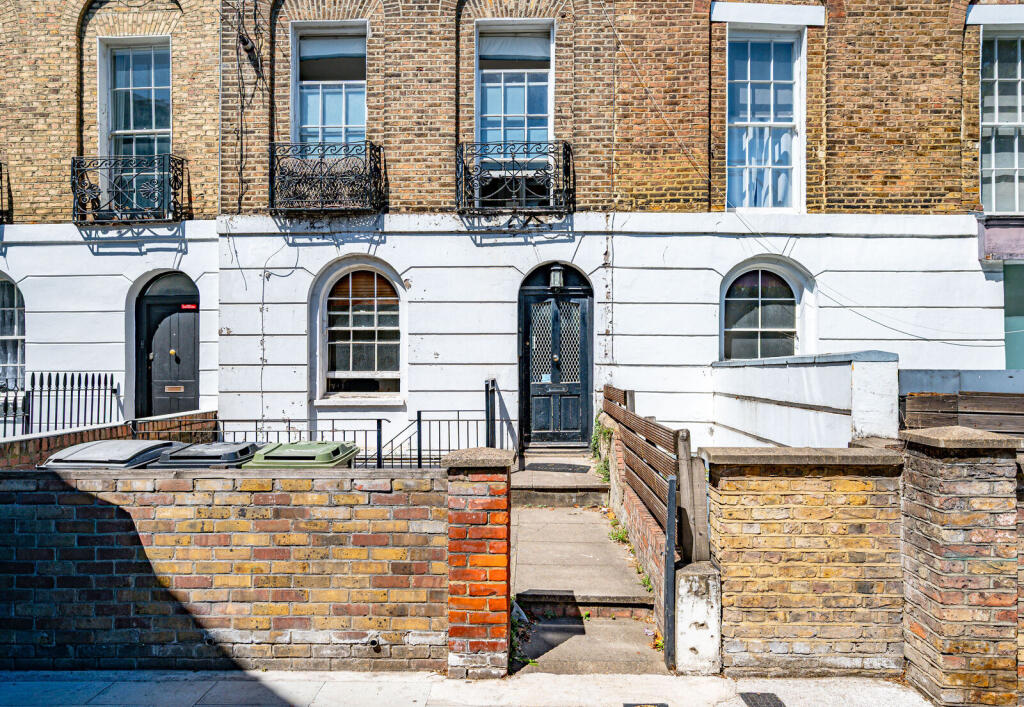 Apartment in London - More