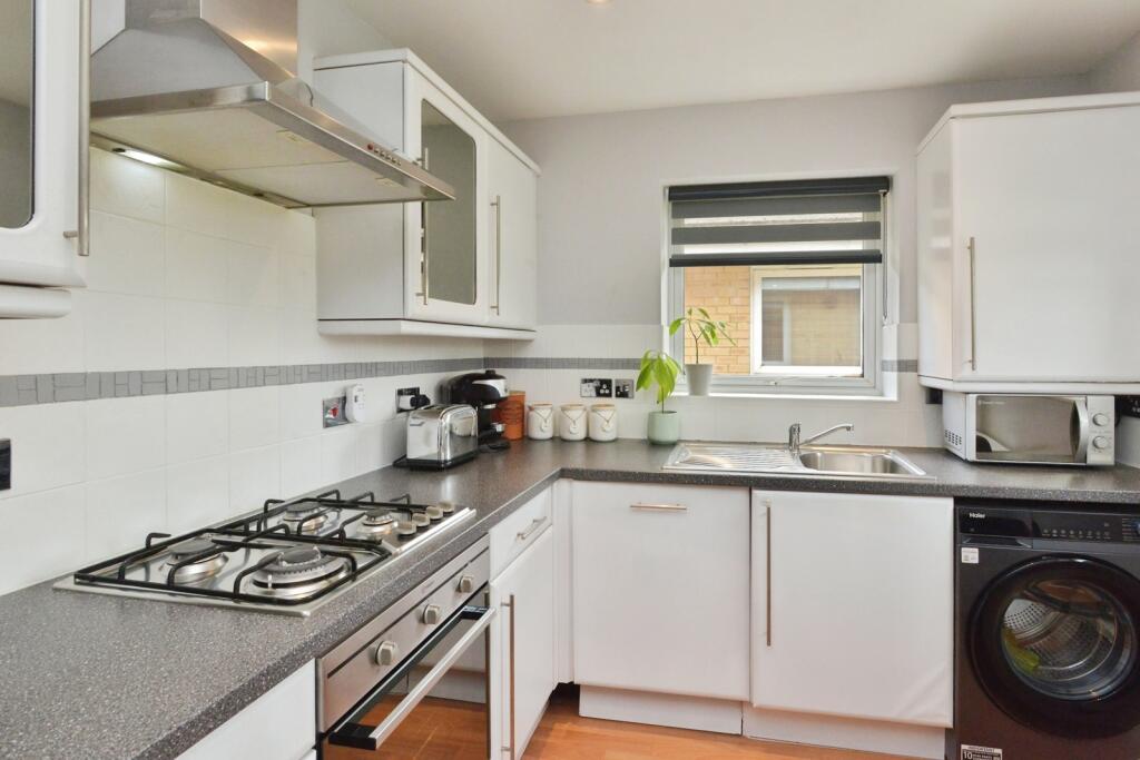 Apartment in Milton Keynes, Wolverton and Greenleys - View 5