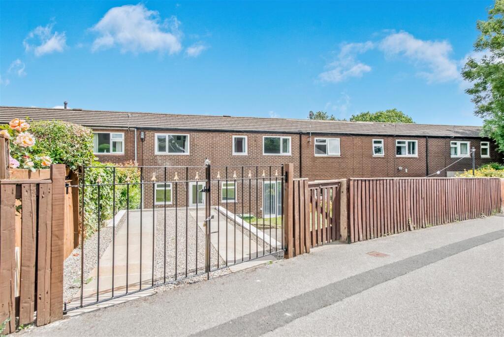 Main image of property: Rossefield Terrace, Leeds