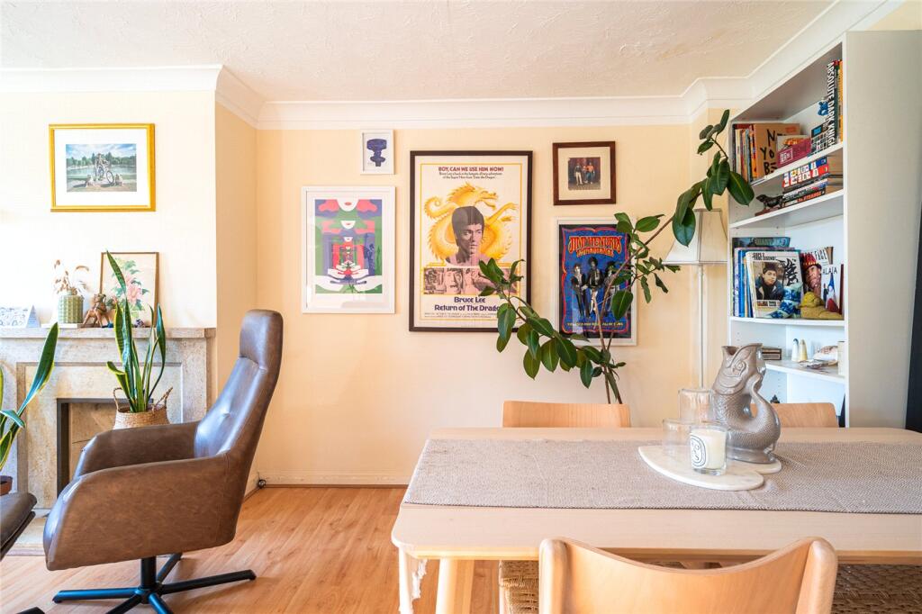 Peregrine Court, London, SW16 photo 4