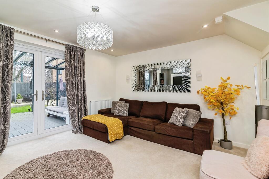 Houseman Gardens, Nottingham image 2