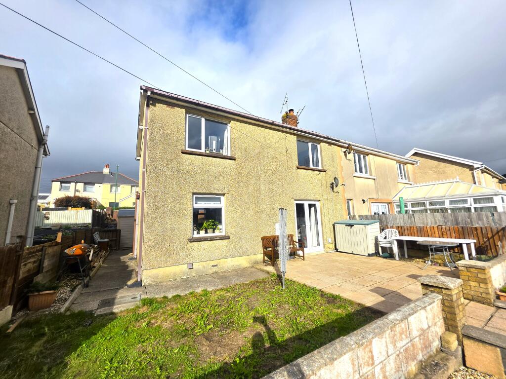 3-bed semi-detached on Bronawelon Terrace, Crumlin, Abertillery, Blaenau Gwent, £169,995