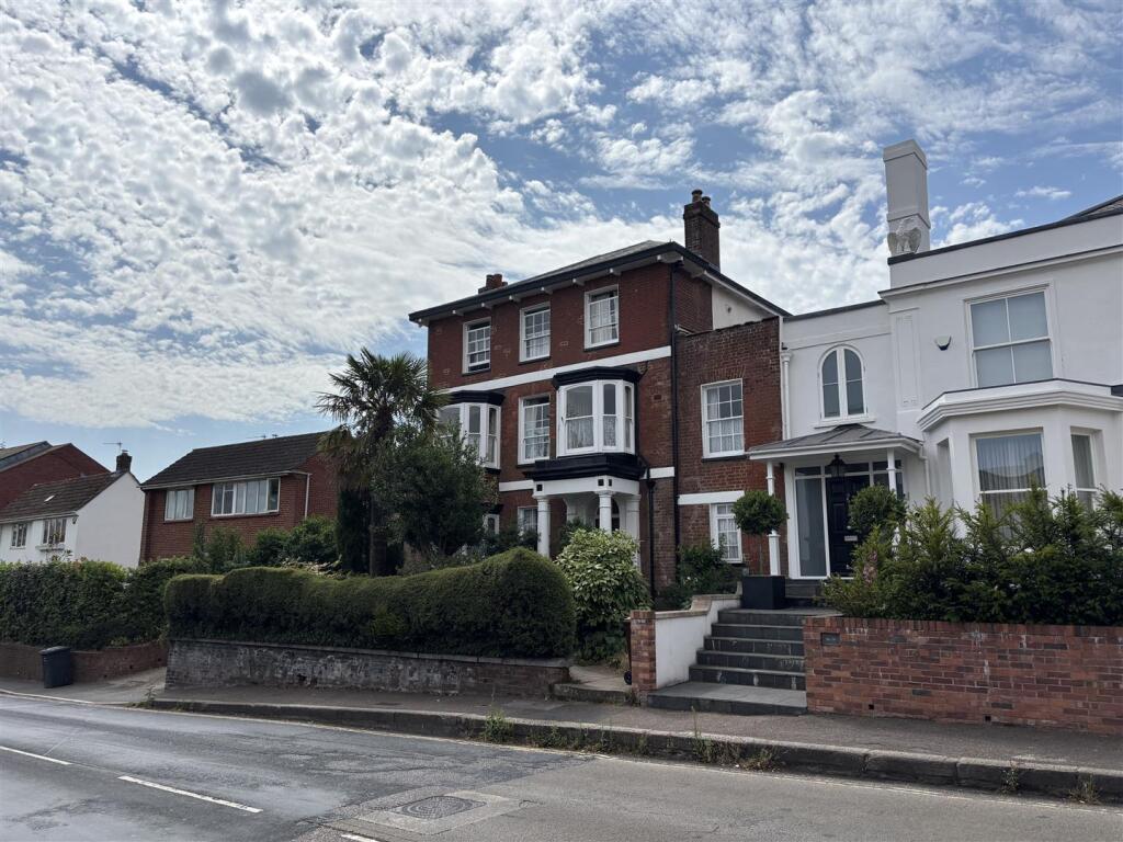 House in Exeter - View 2