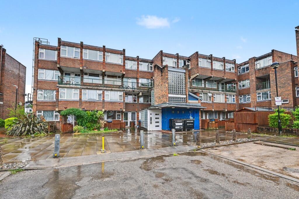2-bed house on Church Road, London, NW10, £340,000
