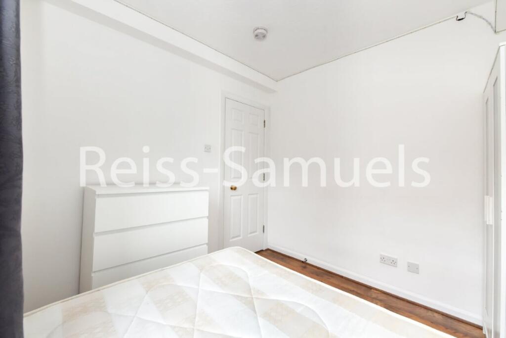 5 bedroom town house for rent