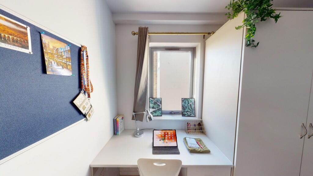 Cluster 18, Room A, Queensland Place, 2 Chatham Place, Liverpool, L7 photo 4