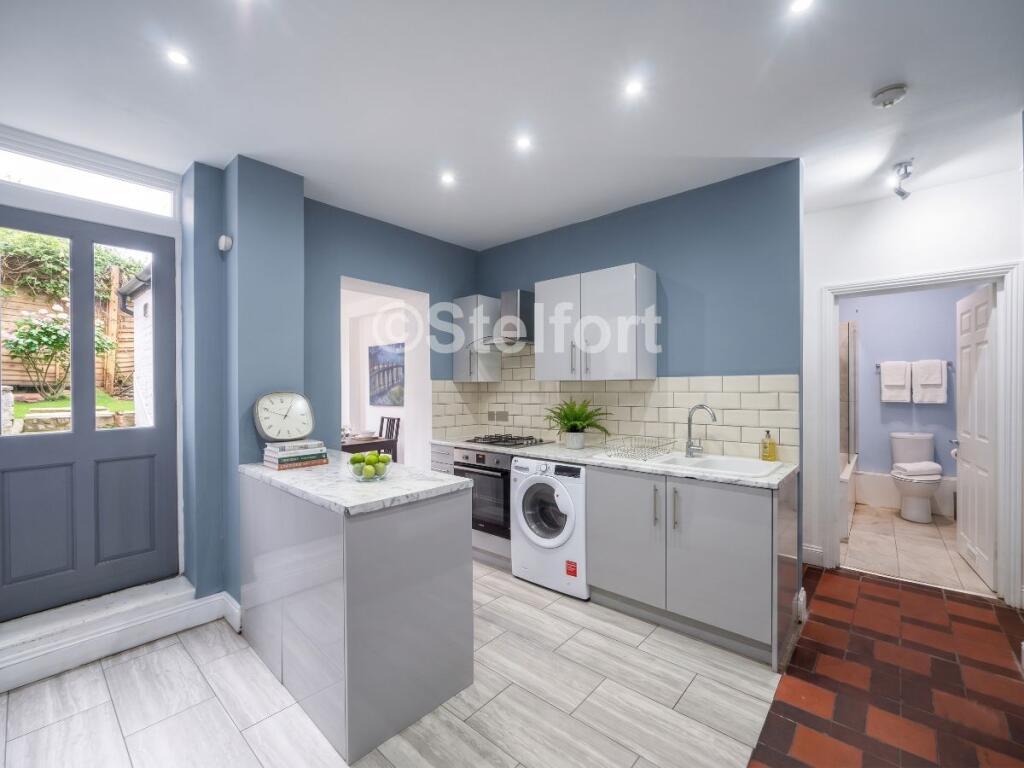 Main image of property: Nightingale Road, London, E5