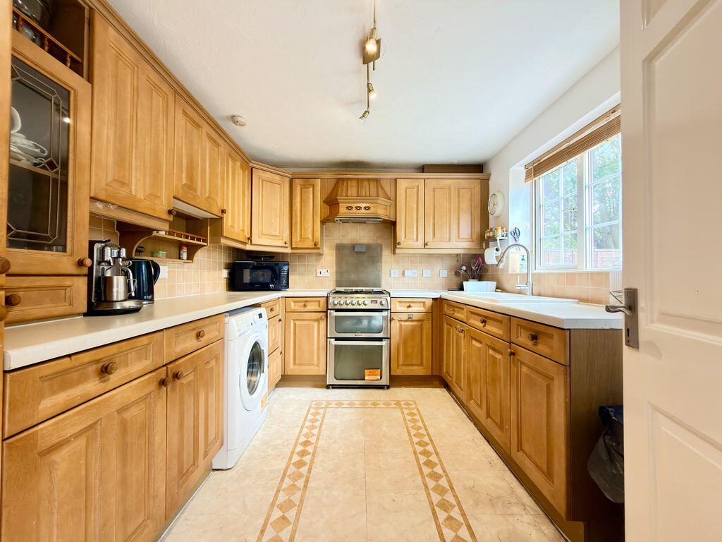 Water Mill Crescent, Sutton Coldfield photo 3
