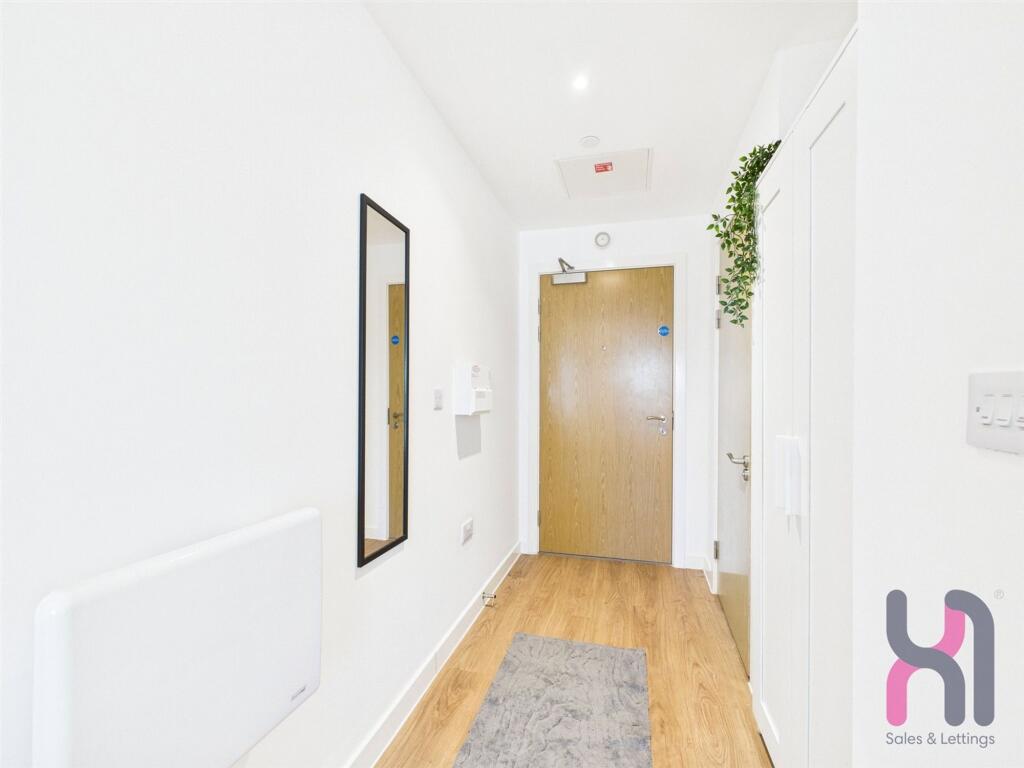 33 Frederick Road, Salford, M6 photo 5
