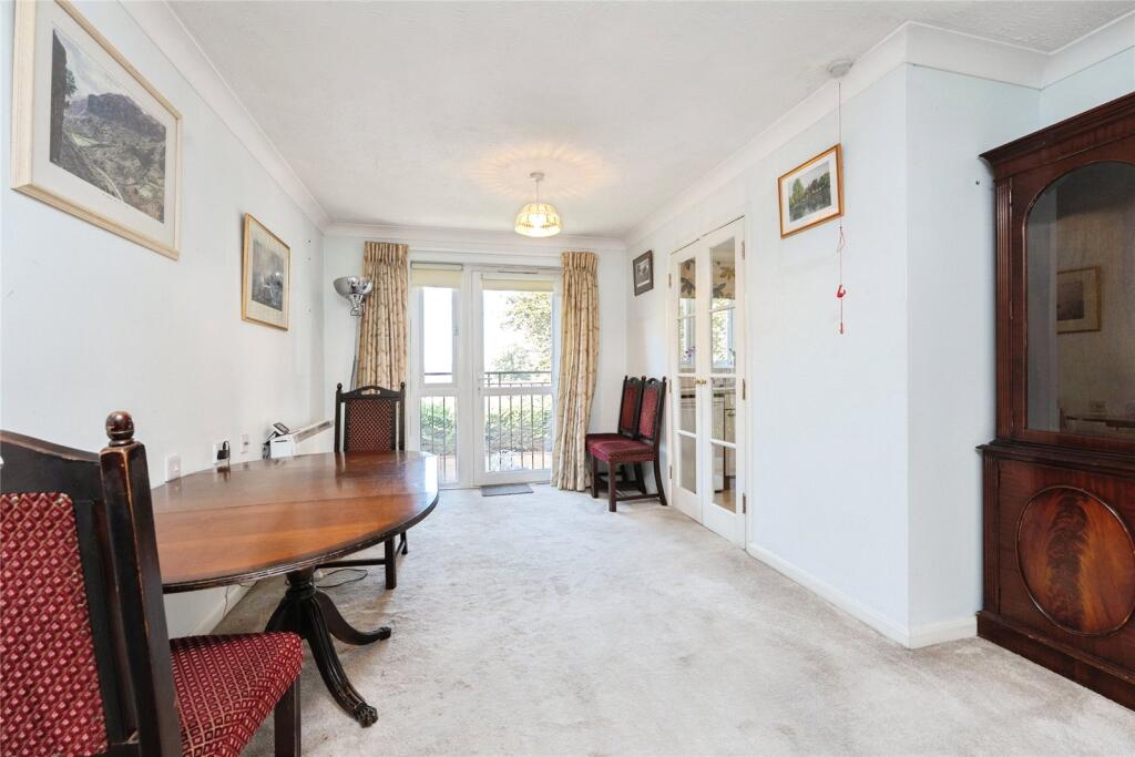 Apartment in Sutton - View 3