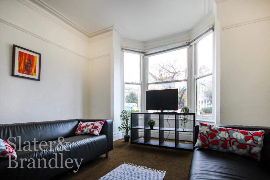 1 bedroom house share for rent