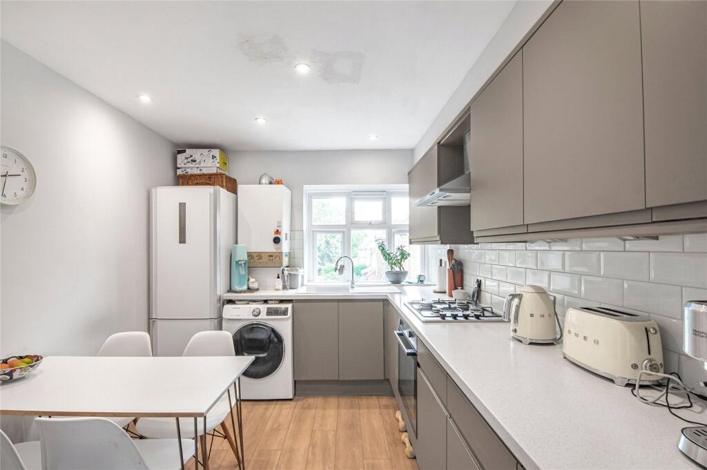 Apartment in London - View 2