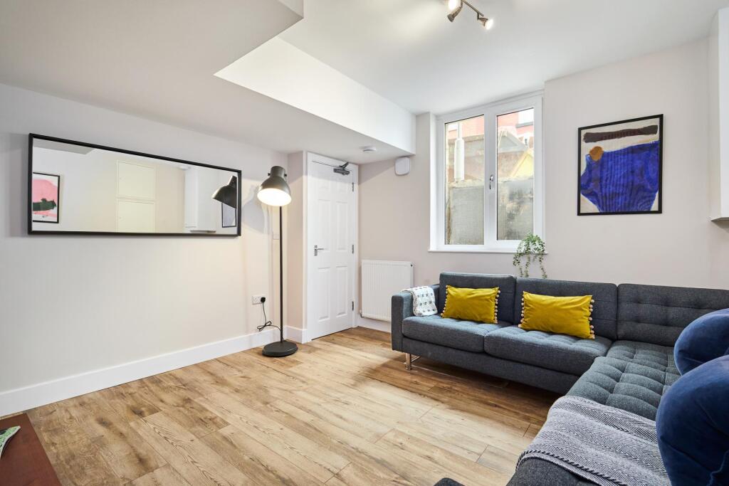 House in Leeds - View 4