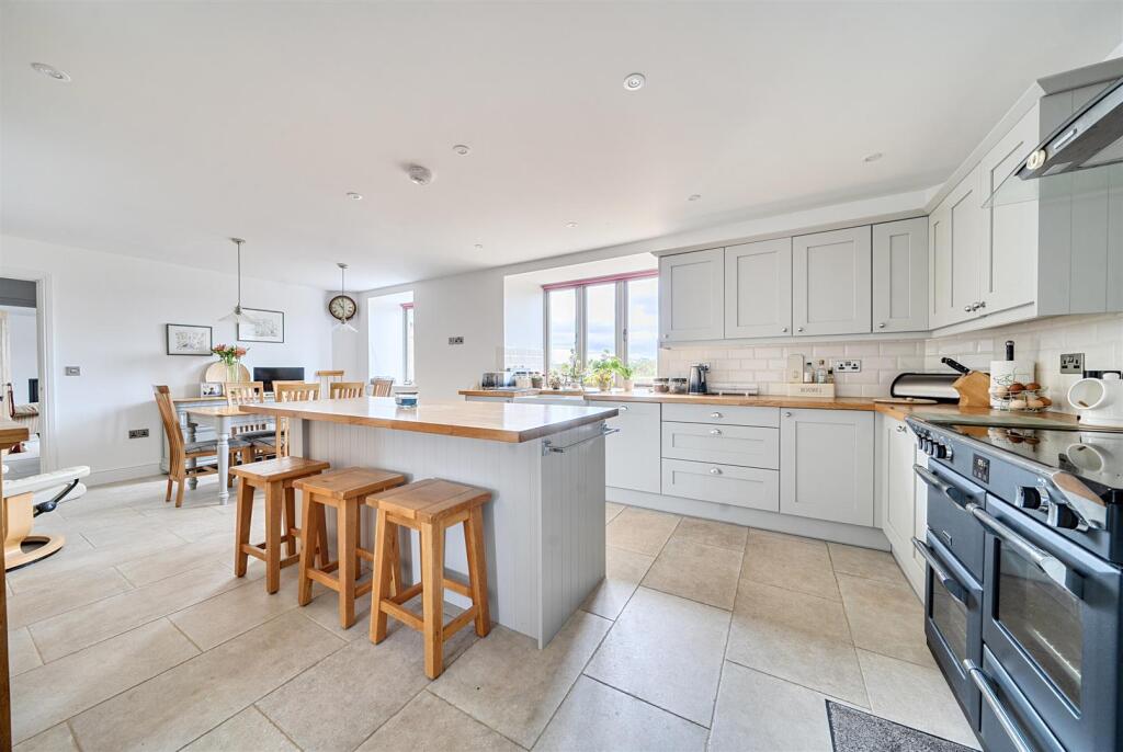 House in Taunton - View 2