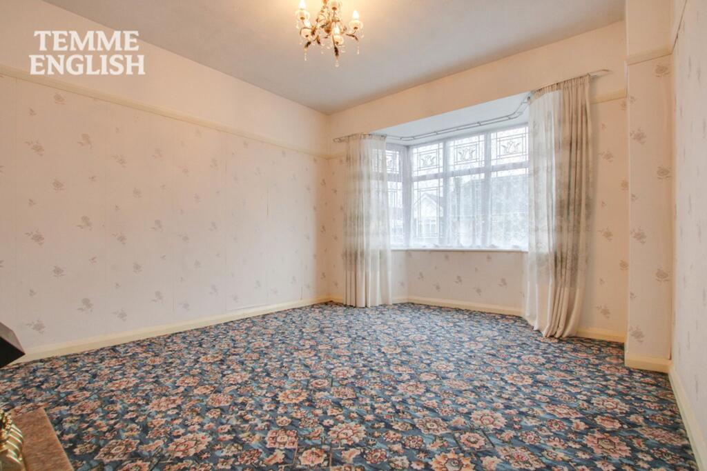 Popes Crescent, Basildon, SS13 photo 2