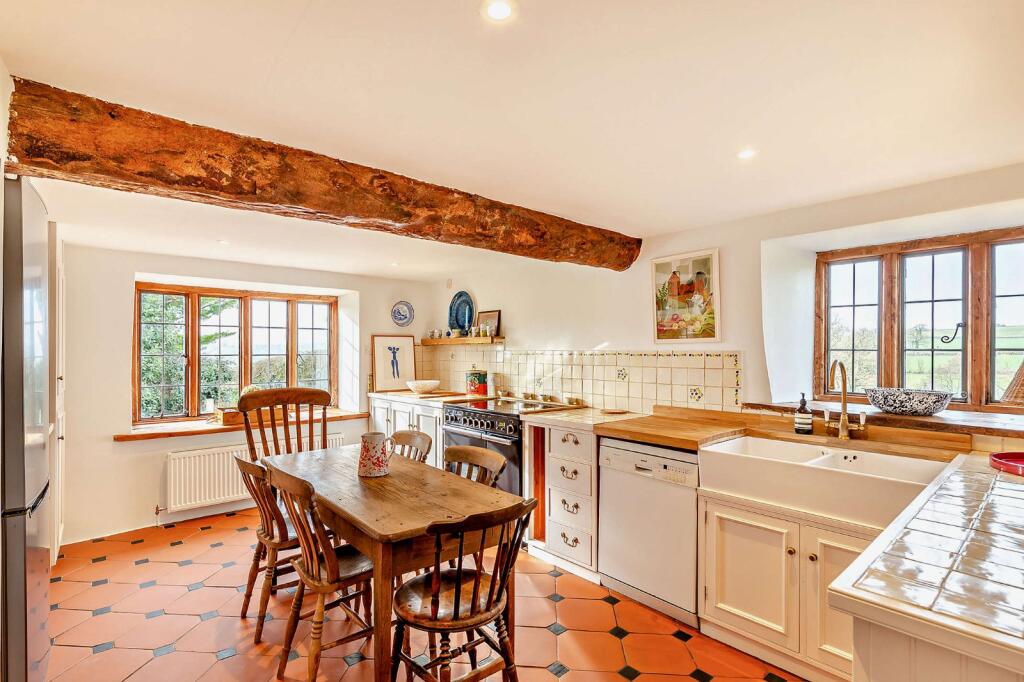 Knowle, Crediton, Devon photo 4