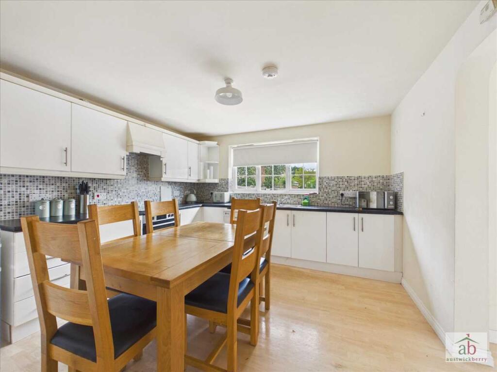 House in East Suffolk, Grange Farm, Kesgrave - View 2