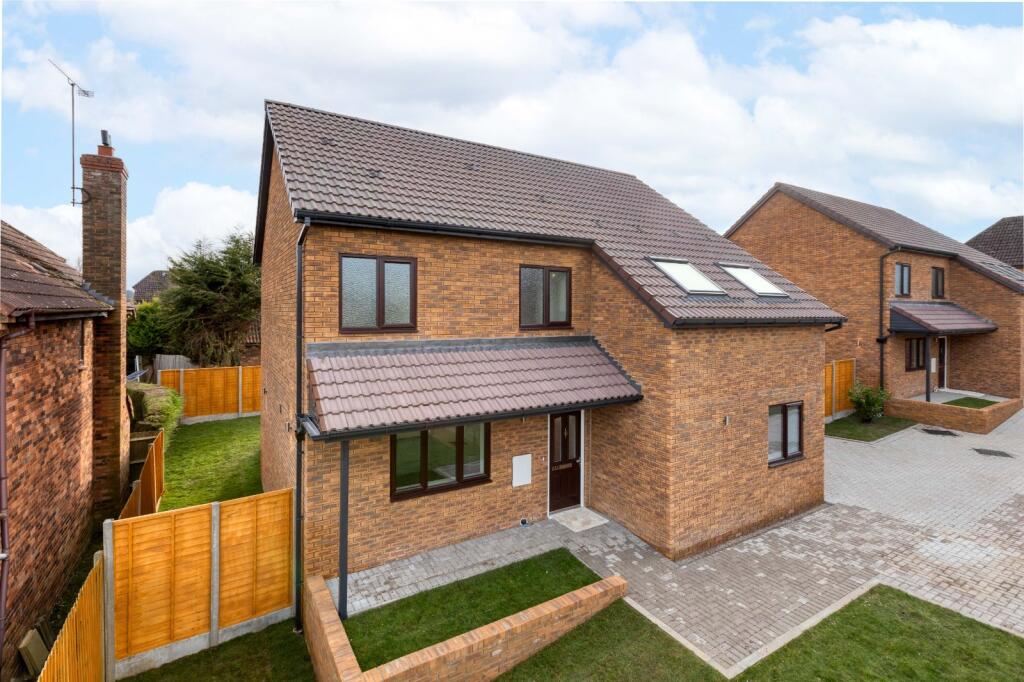 4-bed detached on Watercress Close, Stevenage, Hertfordshire, SG2, £700,000