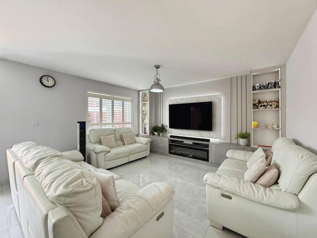 House in Stevenage - More