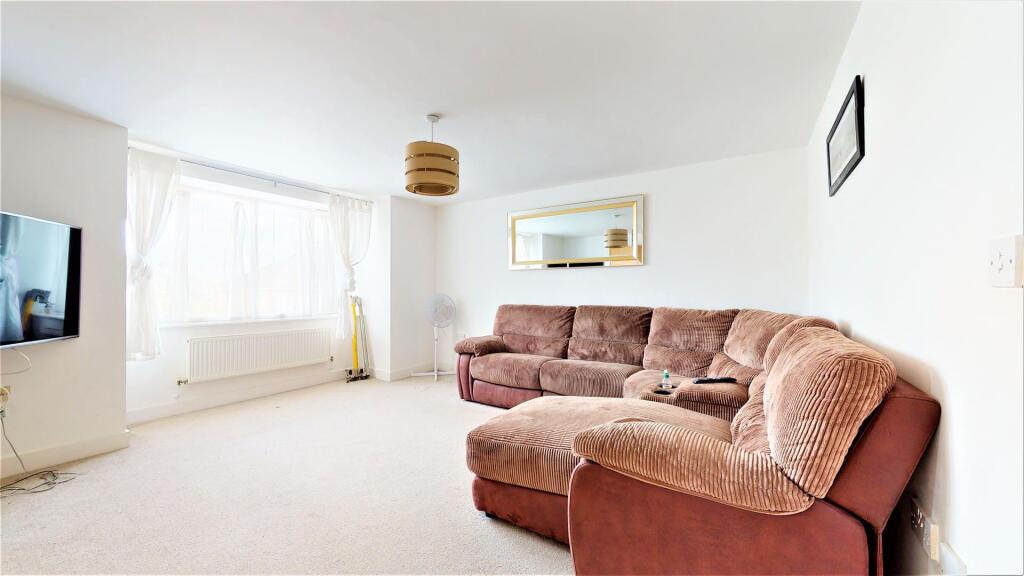 Ridgemount Gardens, Whitchurch photo 2