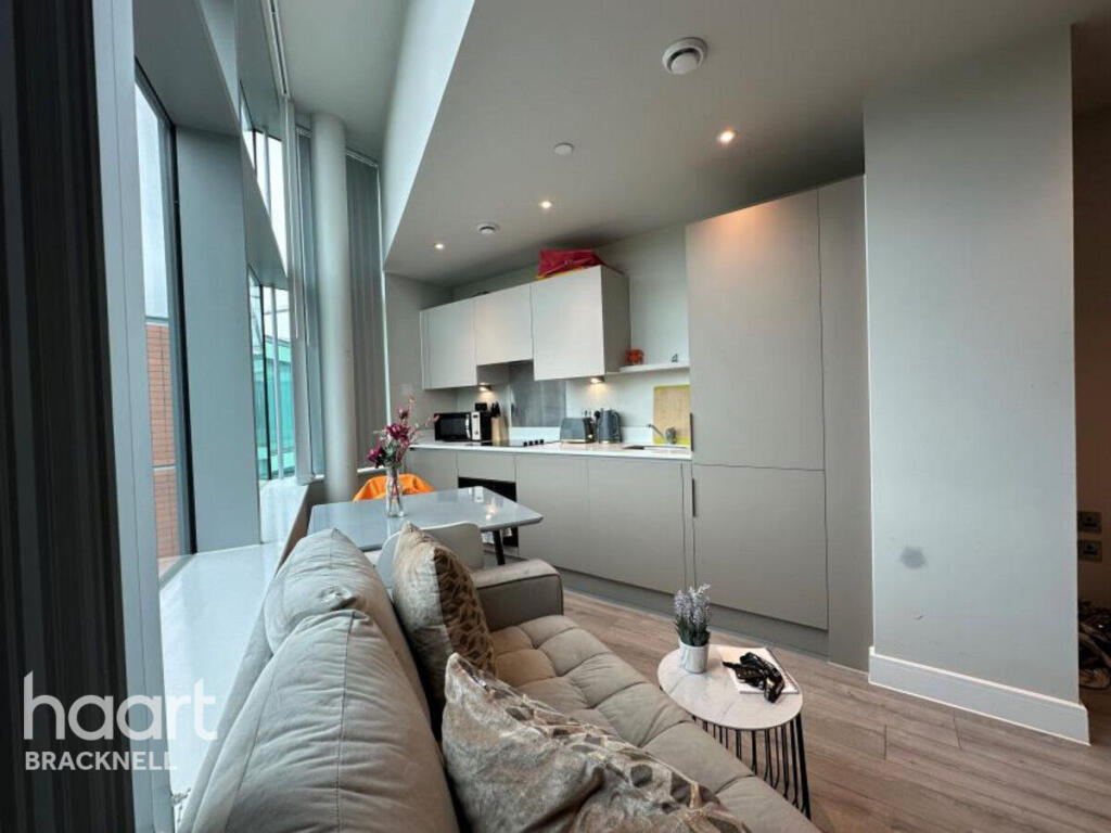 Main image of property: Wokingham Road, Bracknell