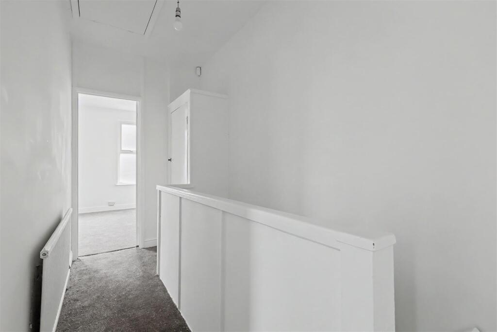 House in Nottingham, Sneinton - More