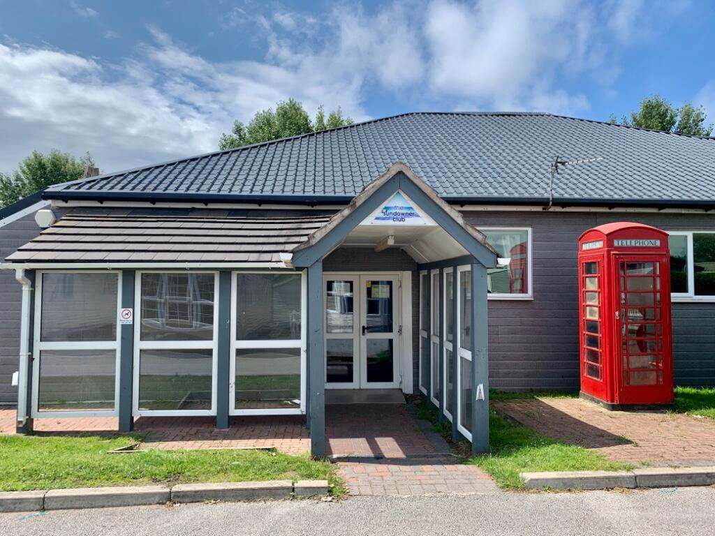 Park Lane Holiday Homes, Meols, Wirral CH47 8XX, LL22 photo 4