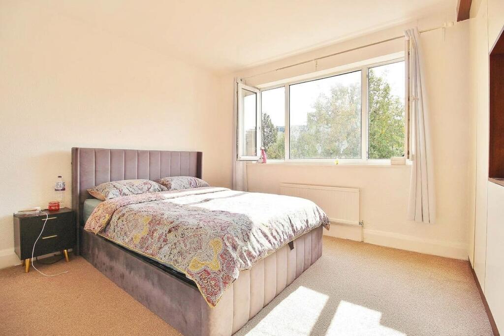 Great West Road, Isleworth, TW7 photo 3