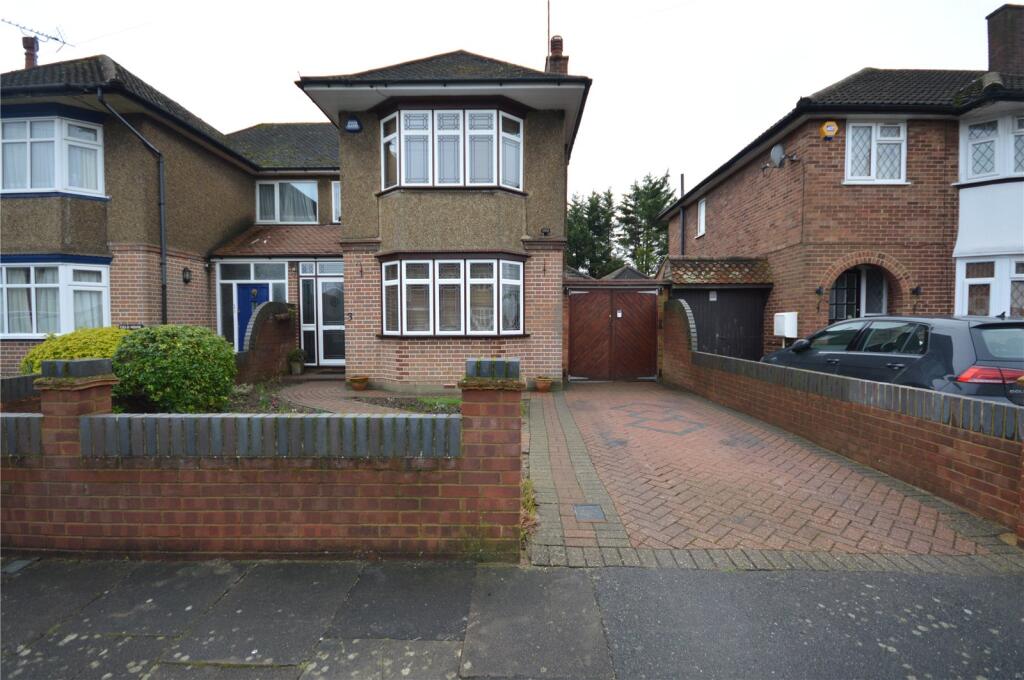 Main image of property: Longfield Drive, Luton, Bedfordshire, LU4