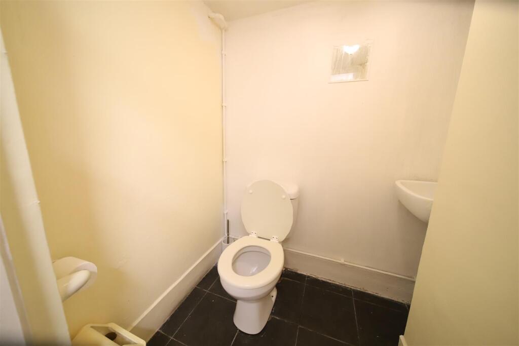 WC.JPG