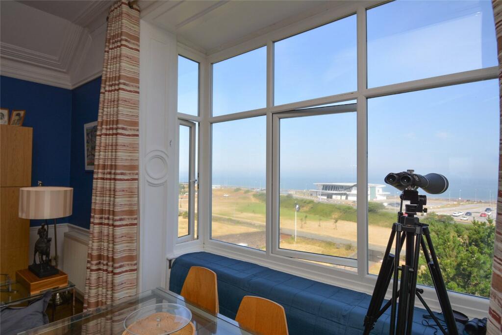 Apartment in Wallasey, New Brighton - View 3