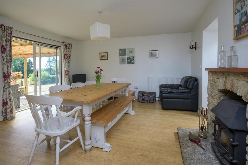 House in Gloucester - View 5