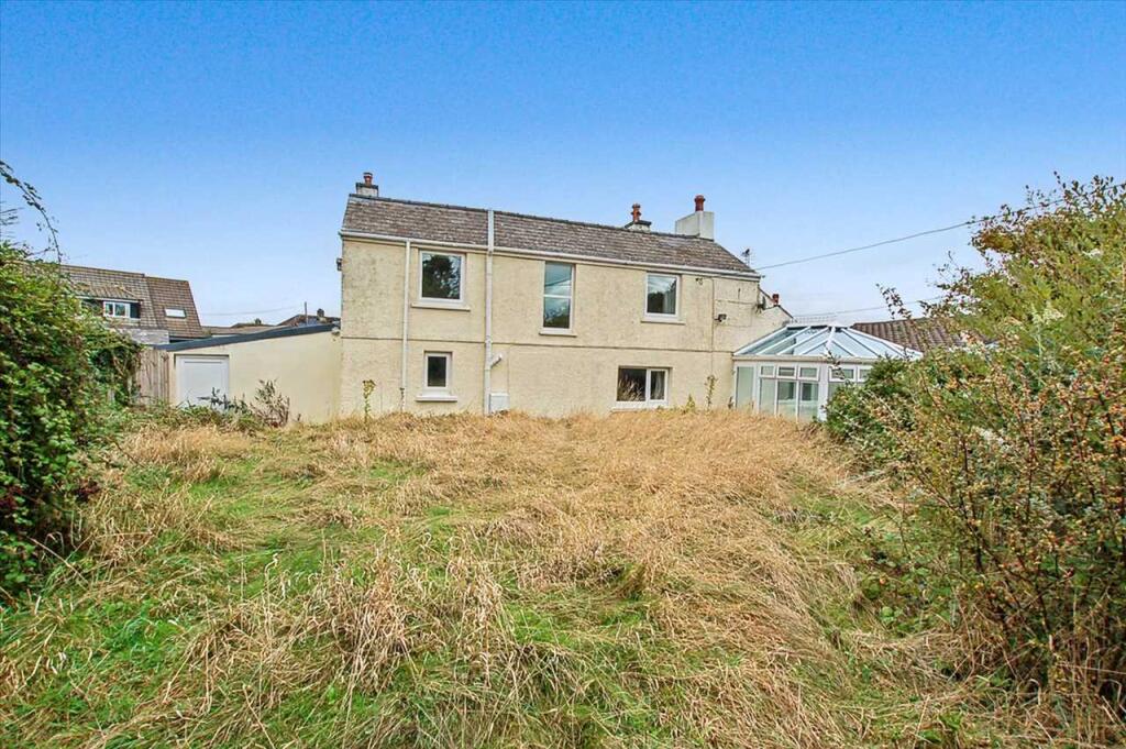 House in Hundleton - More