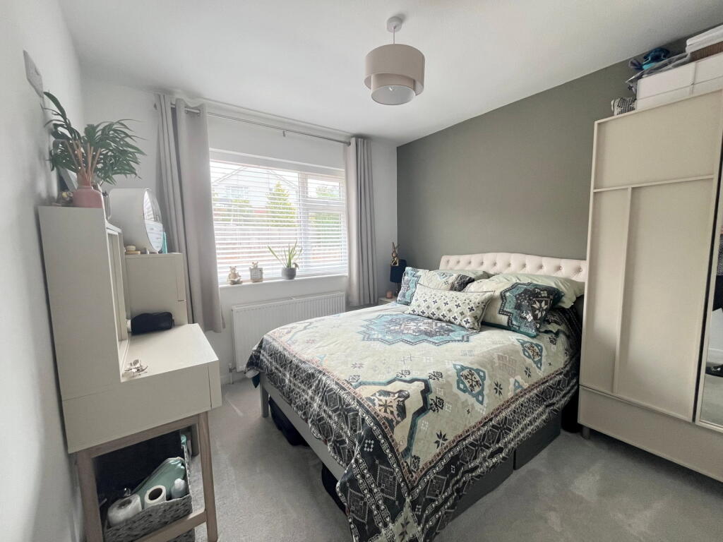 House in Teignbridge, Newton Abbot - More