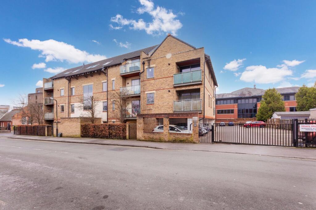 Main image of property: Spur House, Maidenhead, SL6