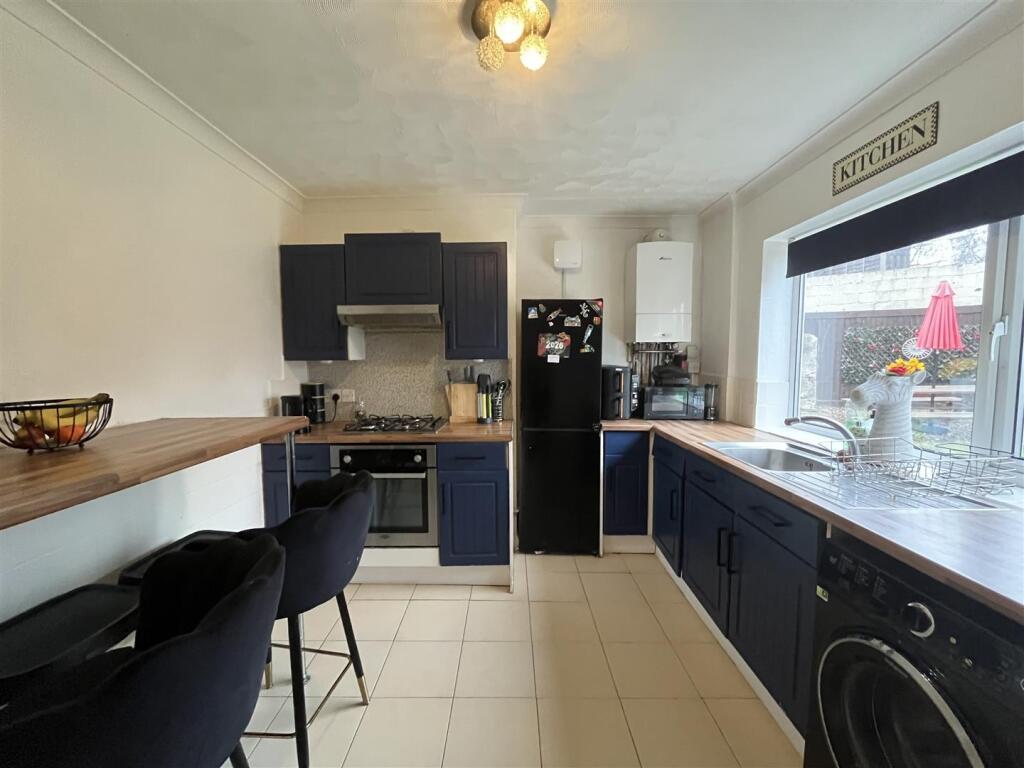 Westbury Place North, Leeds photo 2