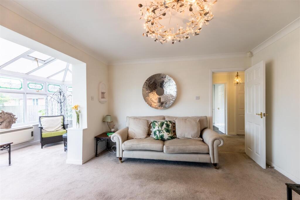 House in Winsford, The Fairways, Over - More