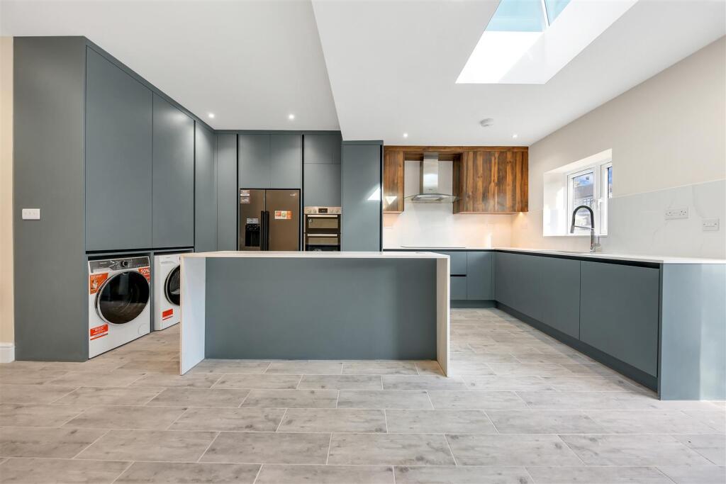 House in Ilford - View 4