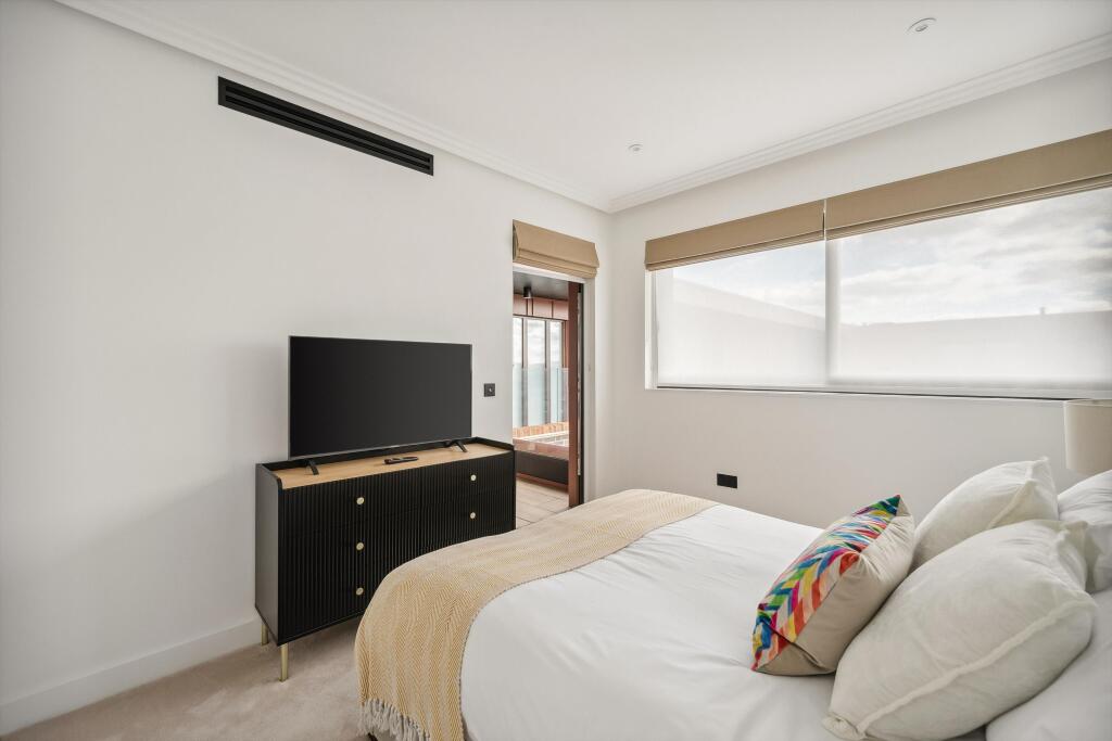 Apartment in London, North Kensington - View 5