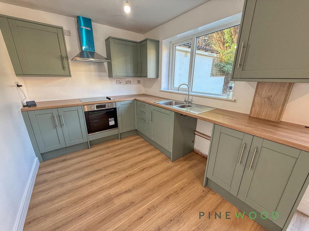 House in Bolsover, Whitwell - View 3